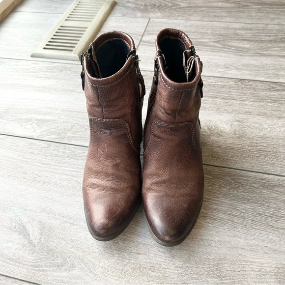 MJUS Metallic Leather Mixed Media Distressed Leather  Heeled Boots - Picture 3 of 15